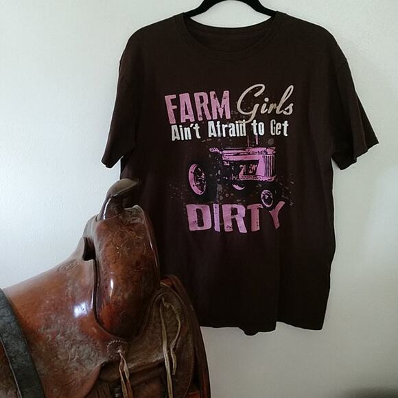 "Farm Girls" Brown T-shirt size Large - Picture 1 of 6